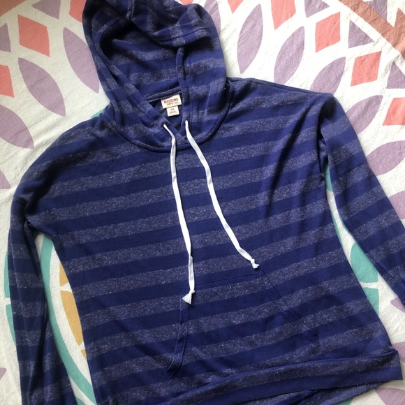 mossimo lightweight hoodie